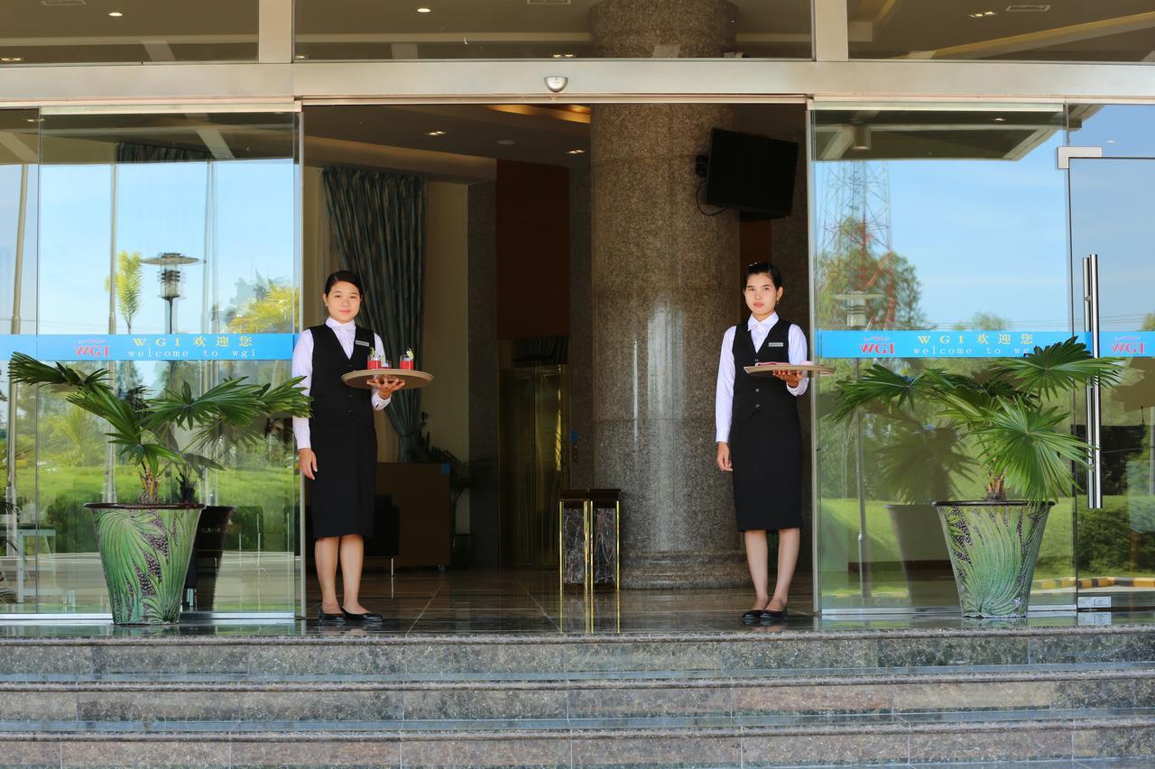 Vegas Hotel - Nay Pyi Taw Naypyidaw Екстериор снимка