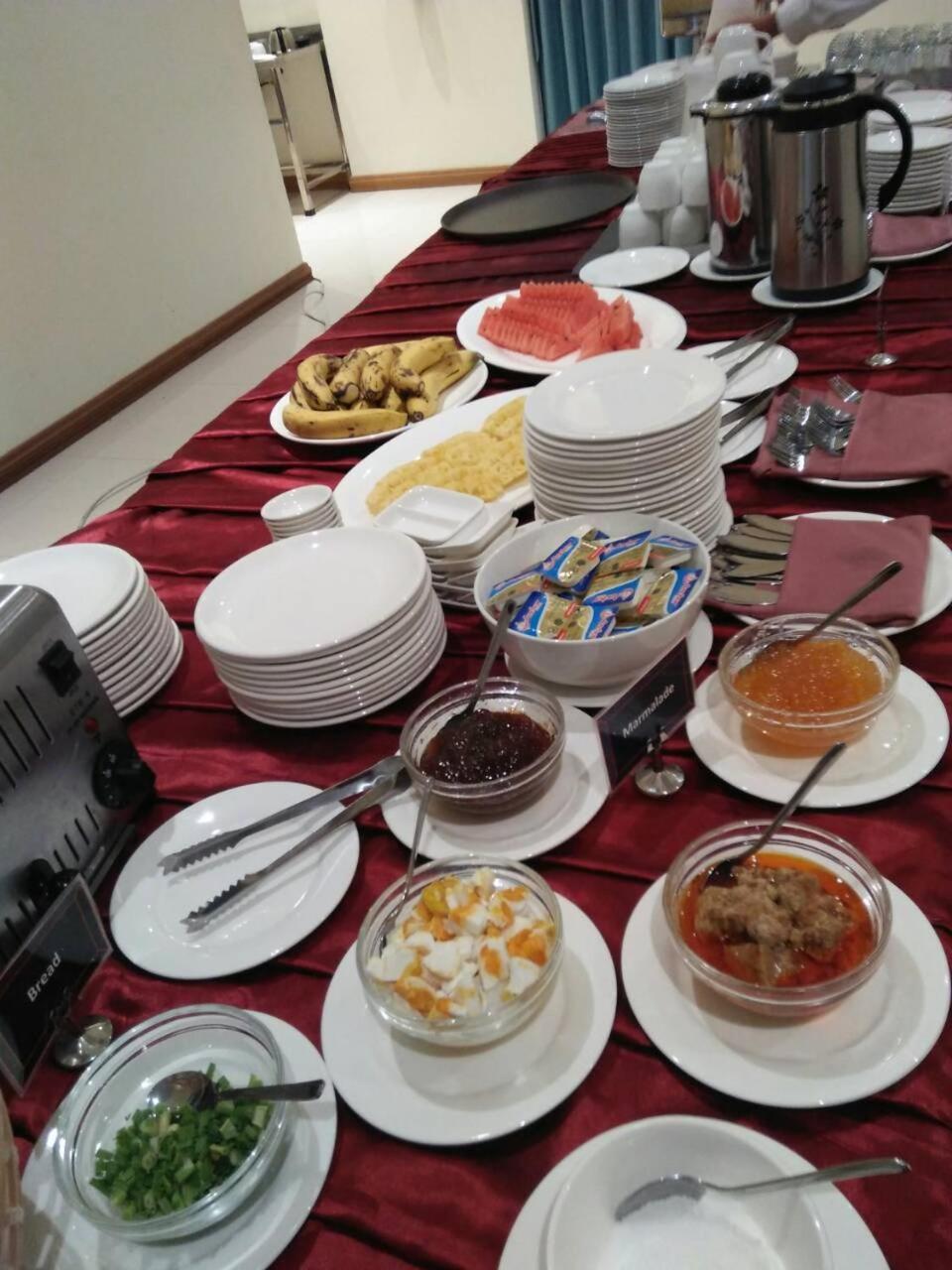 Vegas Hotel - Nay Pyi Taw Naypyidaw Екстериор снимка