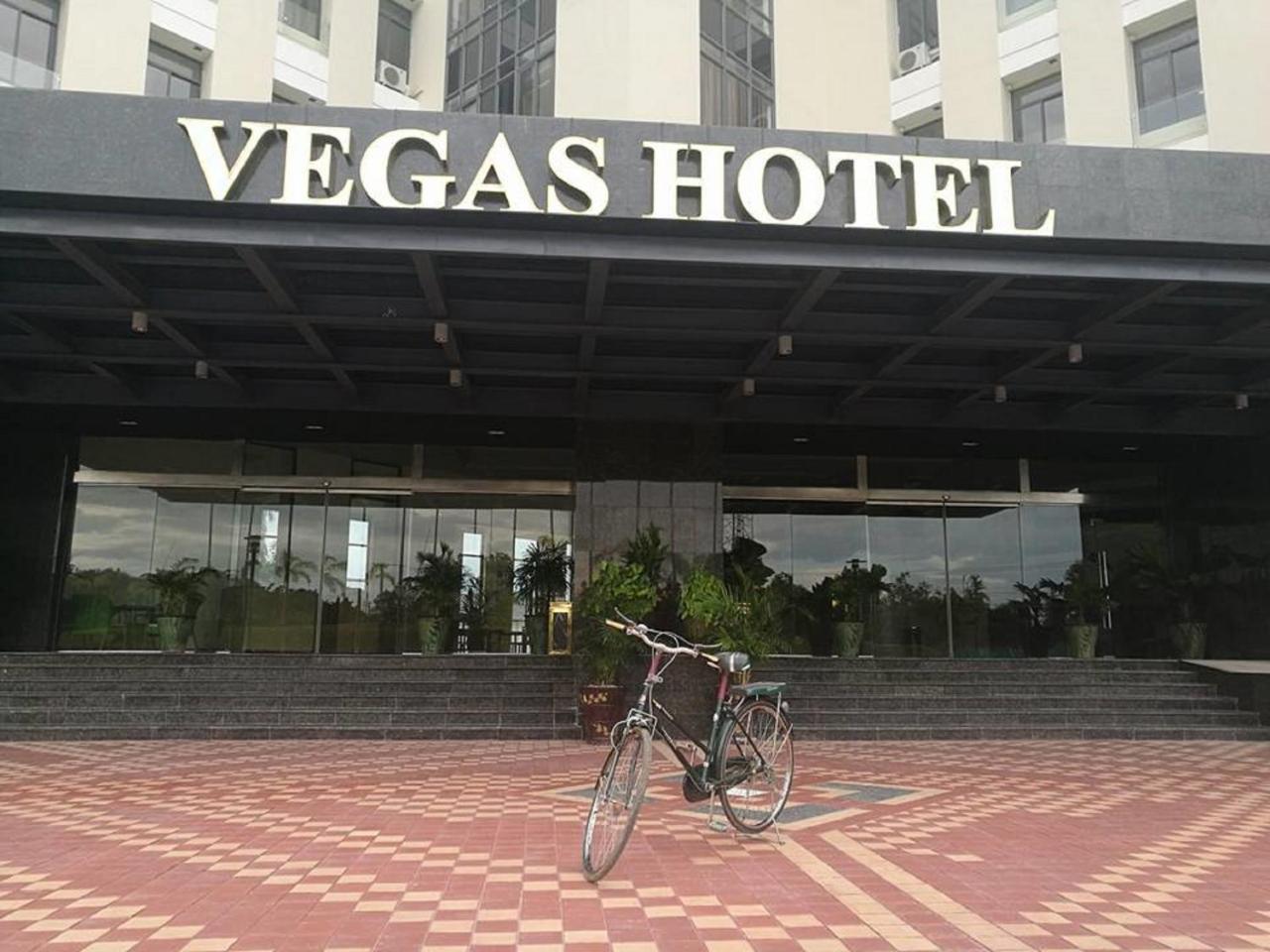 Vegas Hotel - Nay Pyi Taw Naypyidaw Екстериор снимка