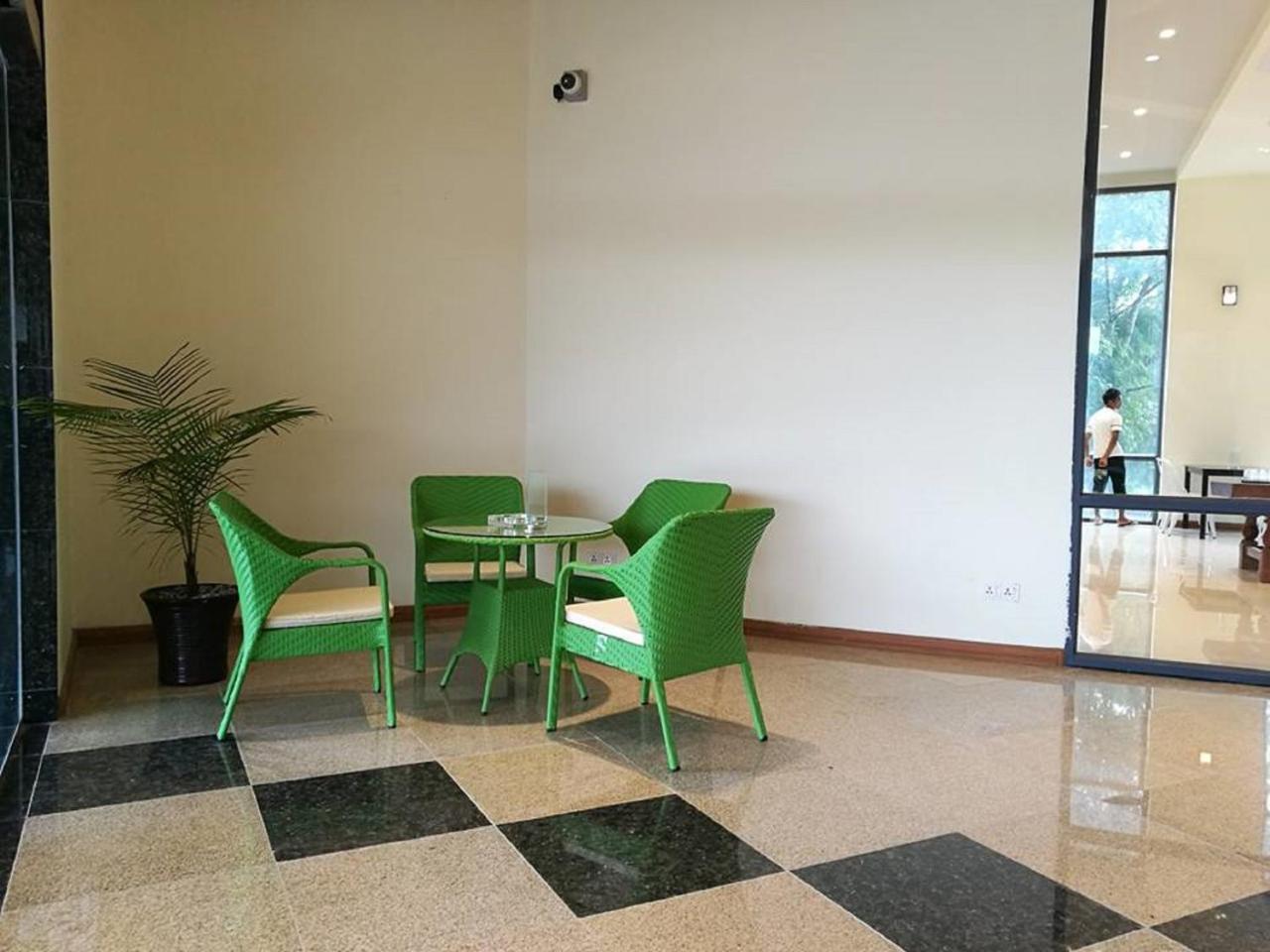 Vegas Hotel - Nay Pyi Taw Naypyidaw Екстериор снимка