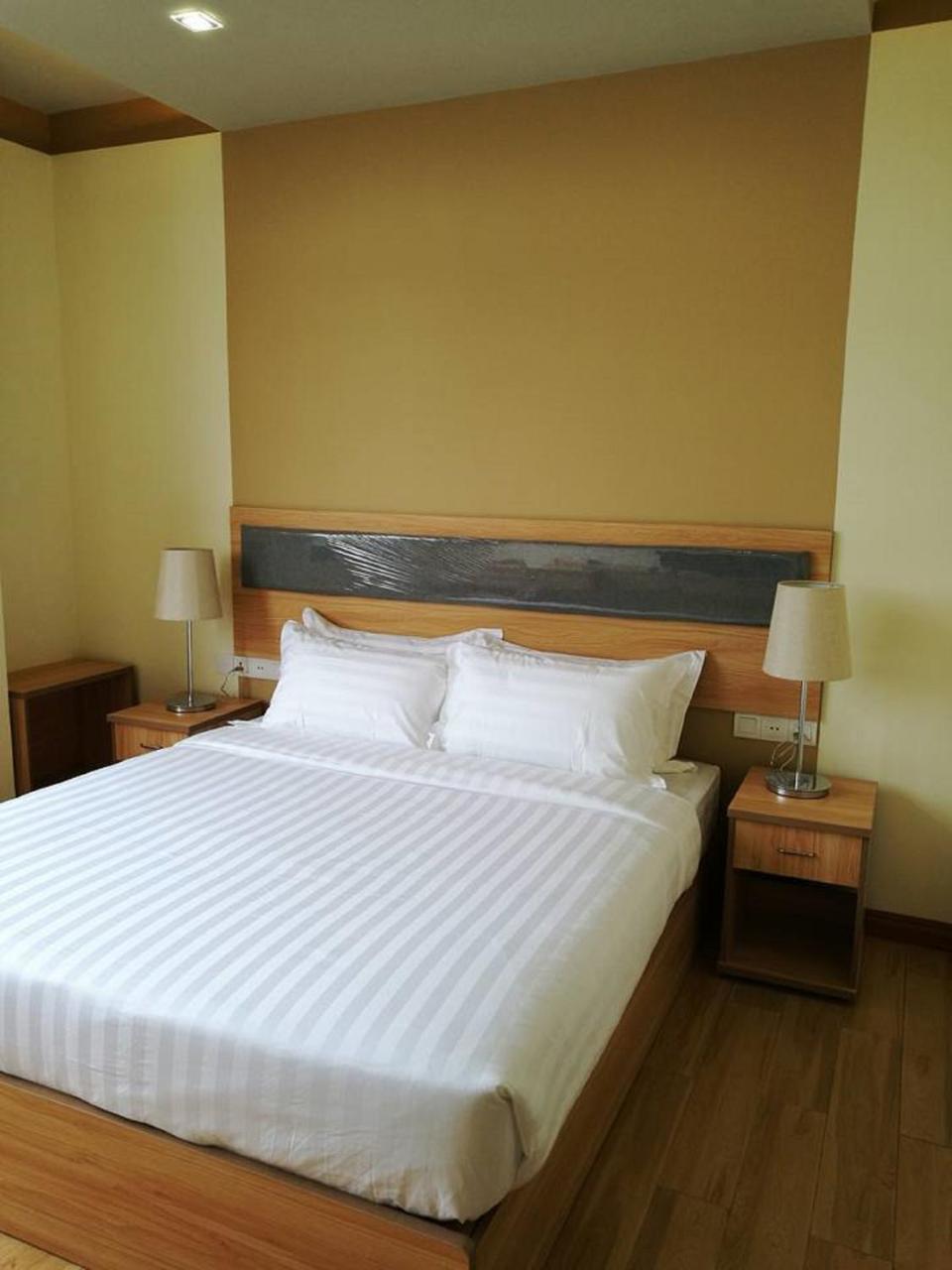 Vegas Hotel - Nay Pyi Taw Naypyidaw Екстериор снимка