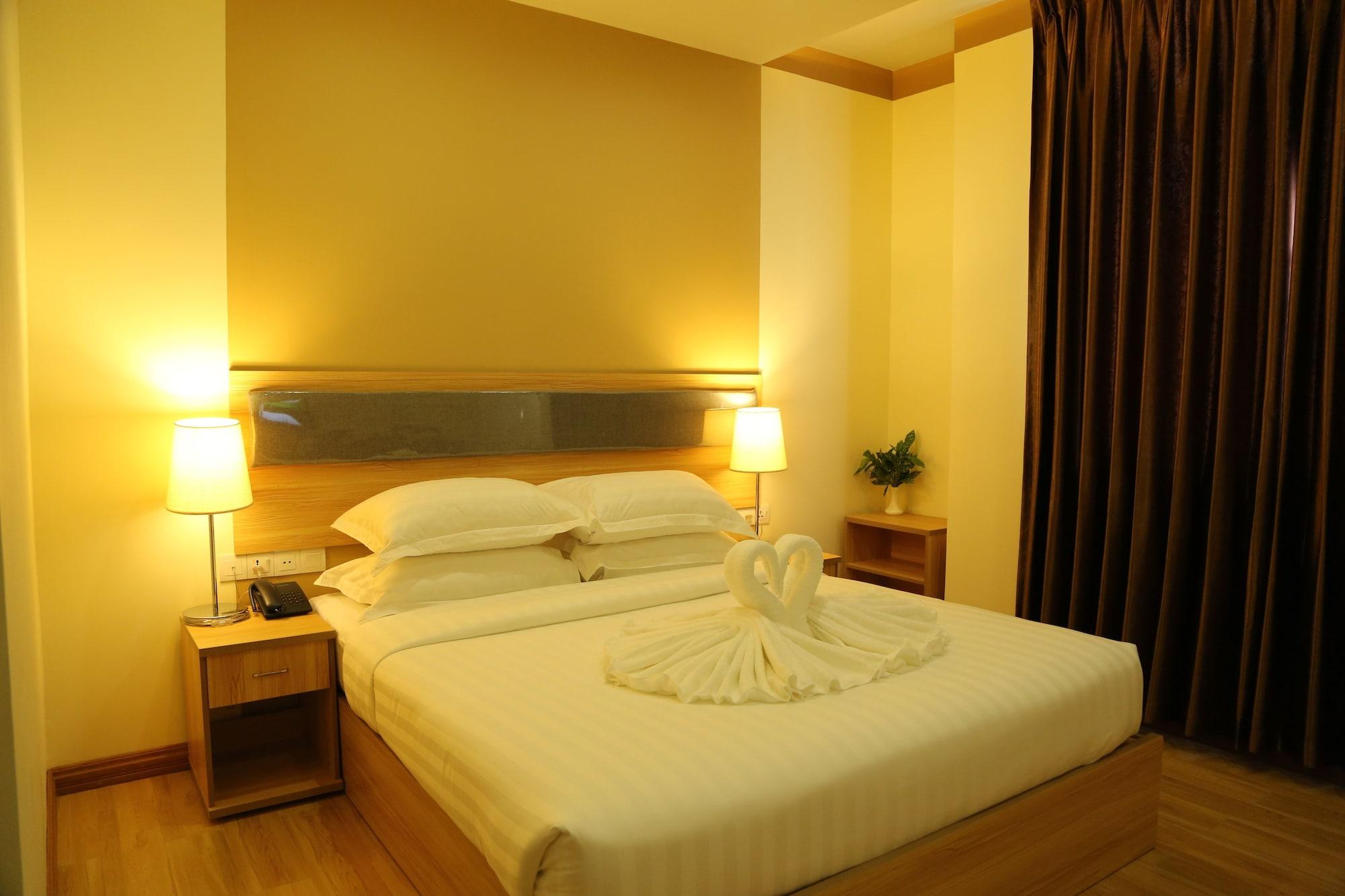 Vegas Hotel - Nay Pyi Taw Naypyidaw Екстериор снимка