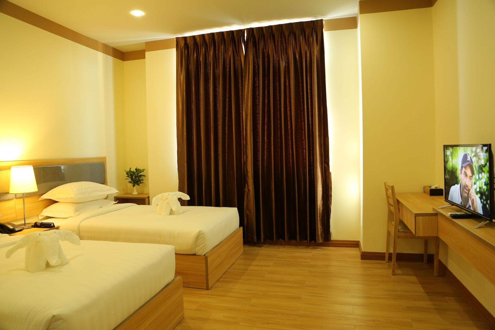 Vegas Hotel - Nay Pyi Taw Naypyidaw Екстериор снимка